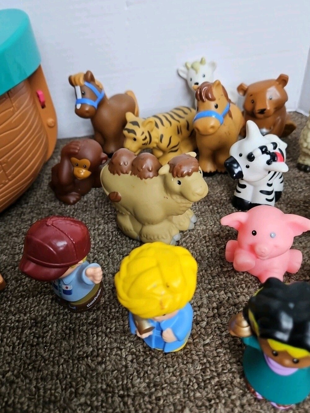 2002 Fisher-Price Little People Noah's Ark + 20 Figures People Horses Sheep Pig - Picture 5 of 10